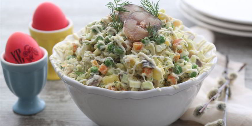 Рецепт оливье со скумбрией горячего копчения