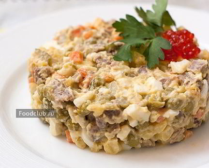 Салат оливье с говядиной