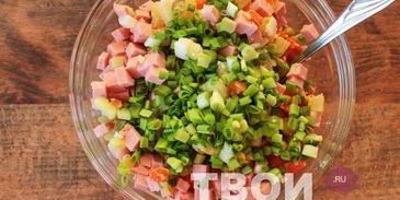 салат оливье с колбасой