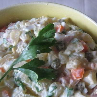 Салат Оливье с ветчиной