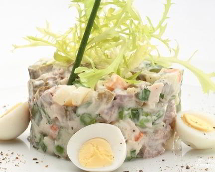 Салат Оливье со свежим огурцом