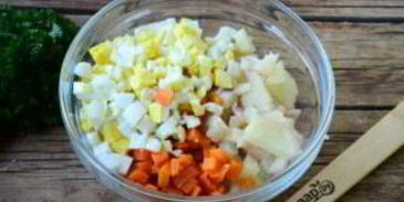 салат оливье в лаваше