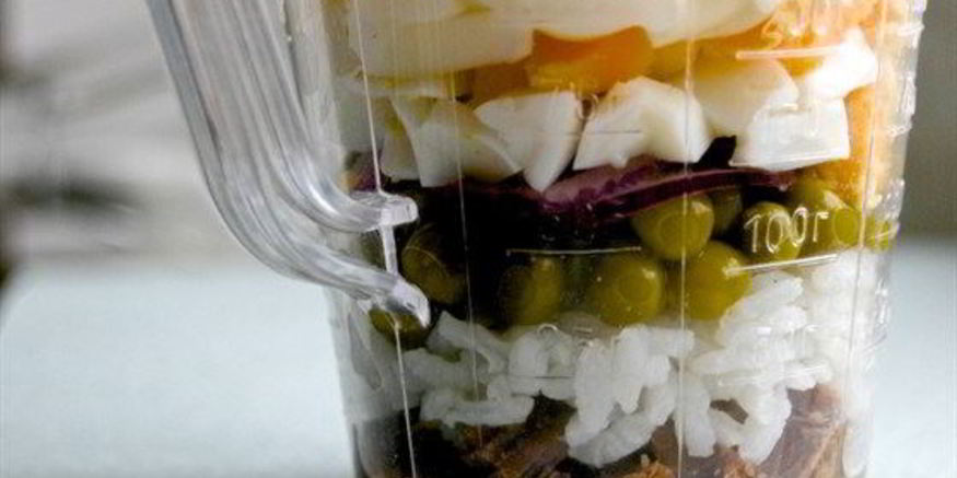 Рецепт слоеного оливье с рисом