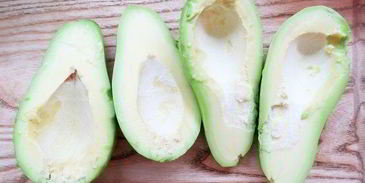 современный оливье с авокадо