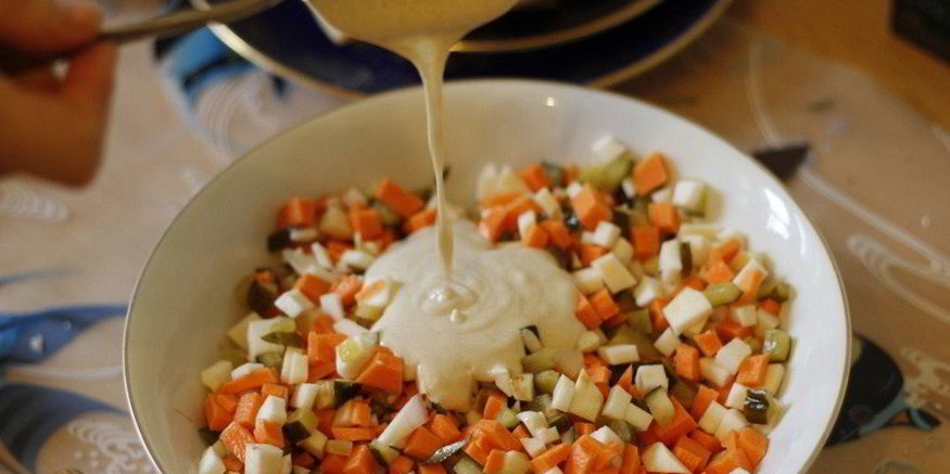 Рецепт сыроедческого оливье