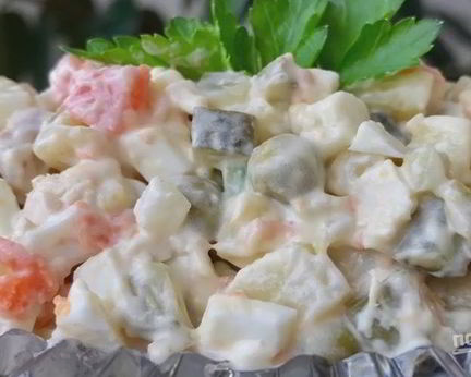 Традиционный салат Оливье
