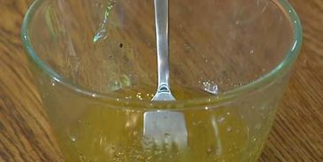 рисовый салат с огурцами, вялеными помидорами и руколой