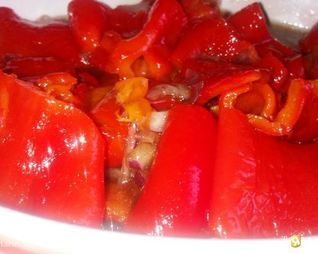 Салат из печеного перца Антипасти