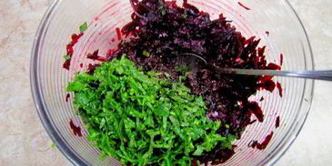 салат из тертой свеклы на французский манер