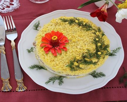 Салат мимоза классический с маслом