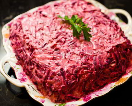 Сельдь под шубой с яблоком