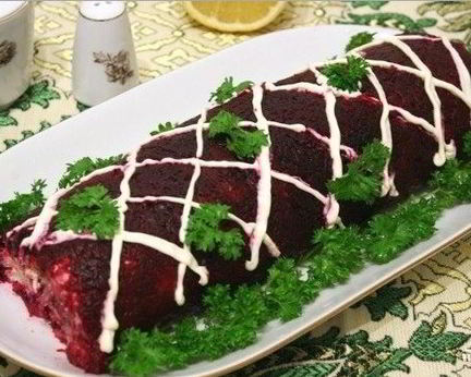 Селедка под шубой в виде рулета