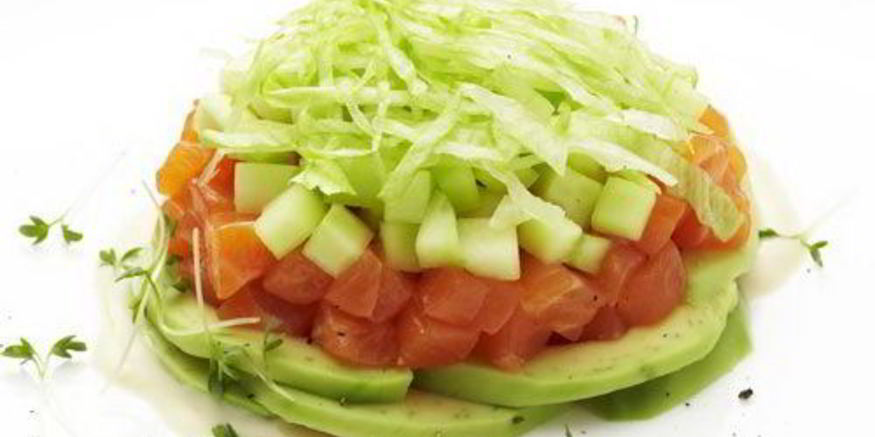 Рецепт семги под шубой с авокадо и айсбергом