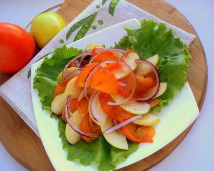 Салат с хурмой и яблоками