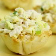 Рецепт Салата с курицей и блинчиками