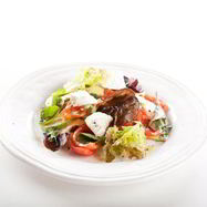 Рецепт Салата с помидорами, авокадо и рикоттой Unagrande