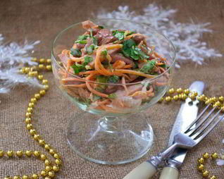 Салат с ветчиной и фасолью