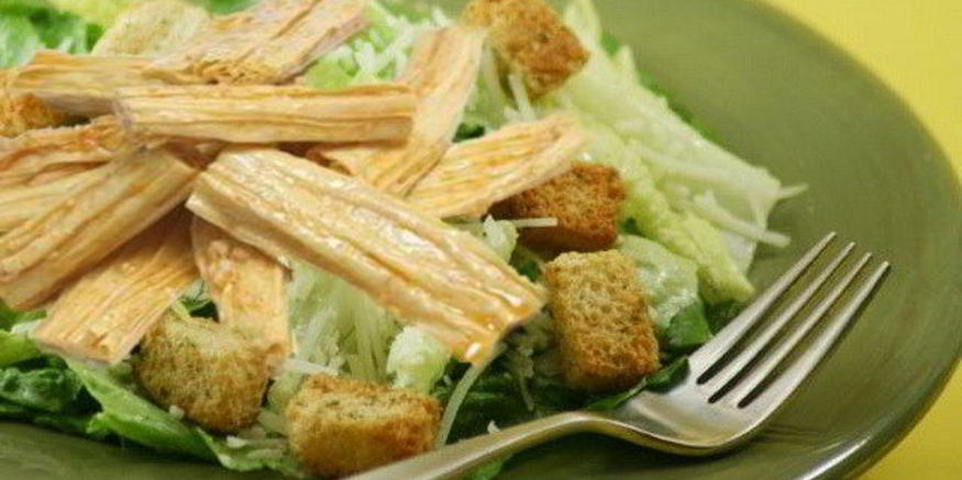 Рецепт постного цезаря со спаржей