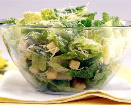 Салат Цезарь с кальмарами