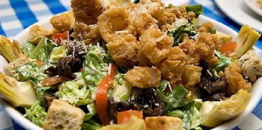 Рецепт салата цезарь с креветками и вустерширским соусом