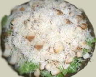 Салат Цезарь с курицей и домашними сухариками