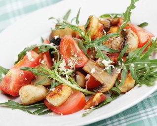 Салат Цезарь с курицей и шампиньонами