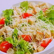 Рецепт Салата Цезарь с курицей с помидорами