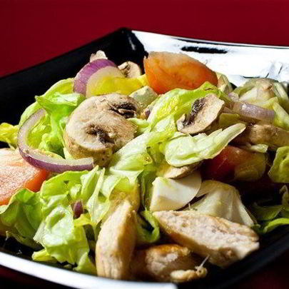 Салат Цезарь с портобелло