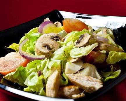 Салат Цезарь с портобелло