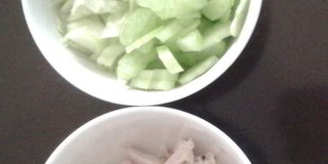 цезарь с чипсами из лаваша