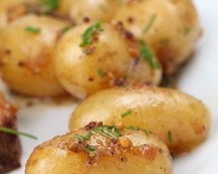 Отварной картофель с винегретом из трав и вермутом