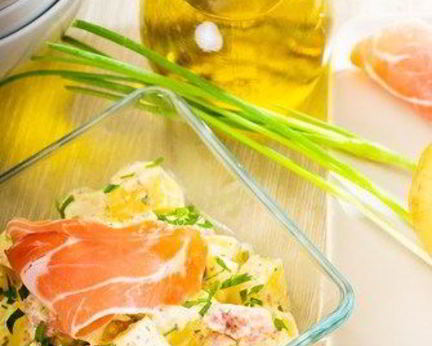 Салат из прошутто и дыни с дынным винегретом по-итальянски