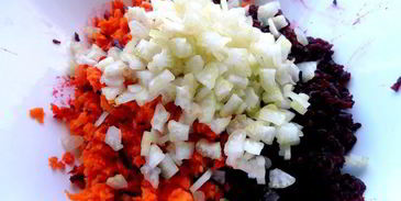 салат винегретный мотив с пикантной заправкой