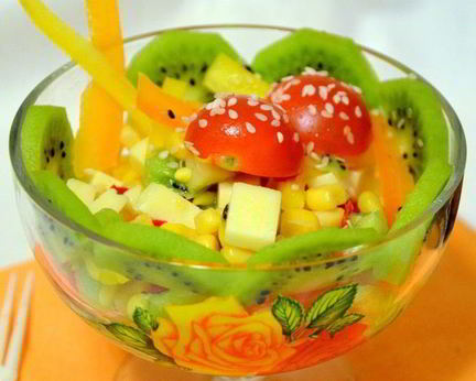 Яркий салат с киви