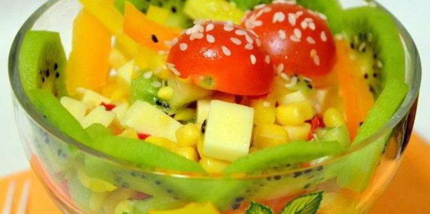 Рецепт яркого салата с киви