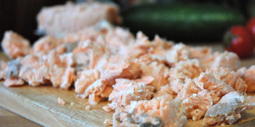 Рецепт зеленого салата с семгой и фетой