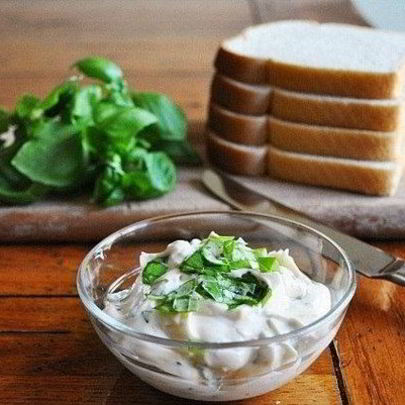 Майонез с чесноком