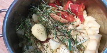 домашний томатно-яблочный кетчуп со свежими пряными травами