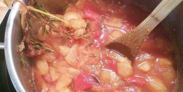 домашний томатно-яблочный кетчуп со свежими пряными травами