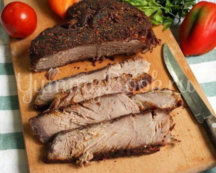 Пастрома из говядины в маринаде