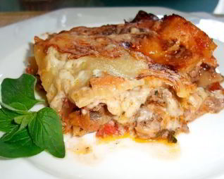 Лазанья с фаршем бешамель домашняя в духовке