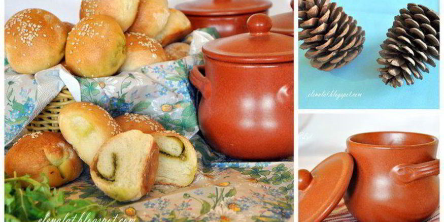 Рецепт булочек с соусом песто