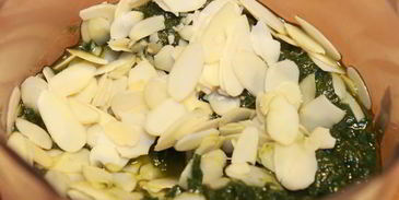 чесночно-базиликовый песто