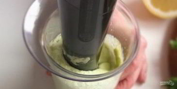 фокачча с соусом песто