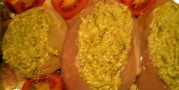 куриное филе с соусом песто