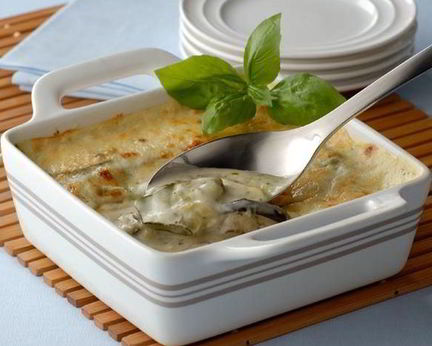 Лазанья из кабачков и баклажан с соусом песто