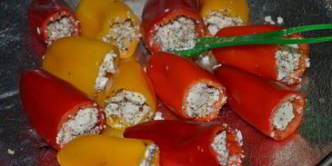 мини-перцы с соусом песто