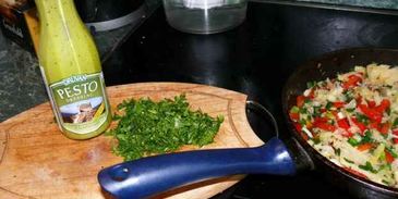 овощи пассированные с соусом песто