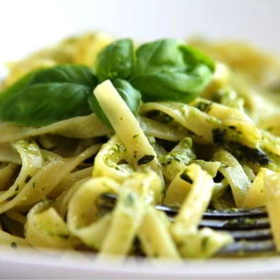 Паста с соусом песто