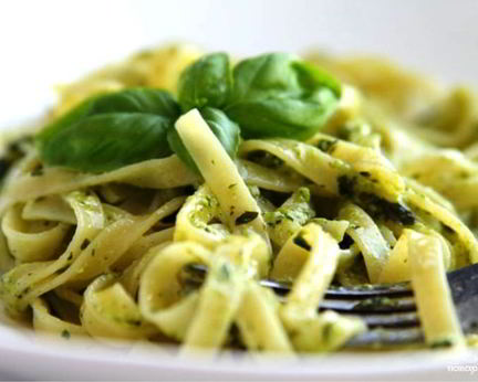 Паста с соусом песто